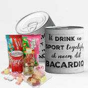 Ik drink en sport tegelijk ik noem dit bacardio - bruine rum